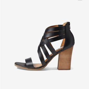 NWT dolce vita black 8.5 gladiator pump
